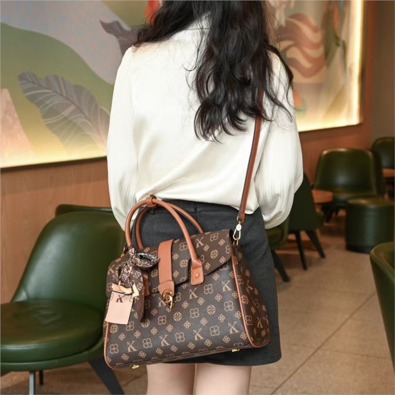 Light luxury brand women's bag - огляд і ціна Luxury Bags Store
