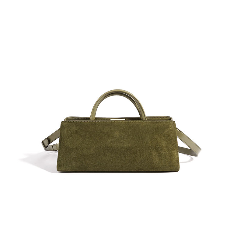 Limited-Edition Clasp Bag Kore - огляд і ціна Luxury Bags Limited Edition