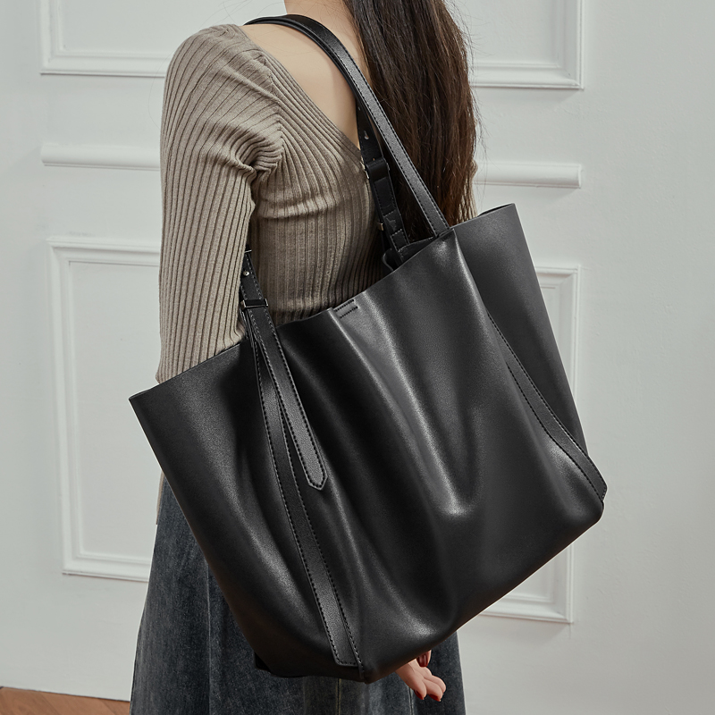 Burminsa Vintage Cow Genuine L - огляд і ціна Luxury Bags Coach